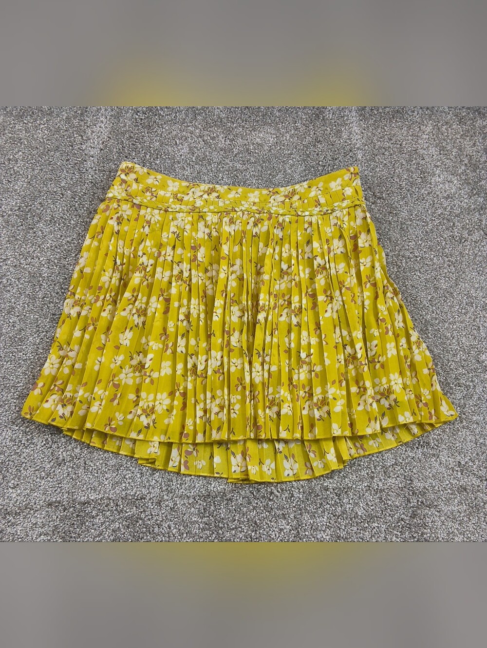 American Eagle Outfitters Yellow Floral Pleated Mini Skirt Braided Waist Size 2
